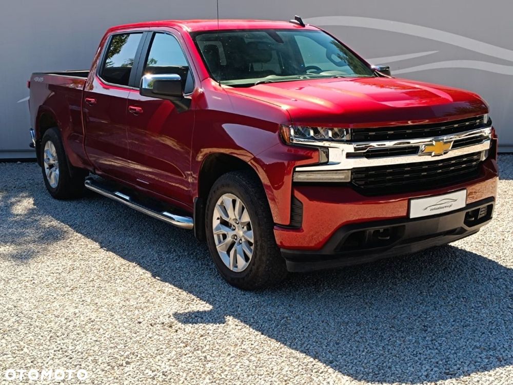 Chevrolet Silverado - 3
