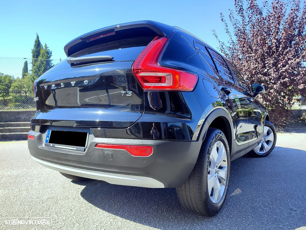 Volvo XC 40 1.5 T3 Momentum Plus Geartronic - 4
