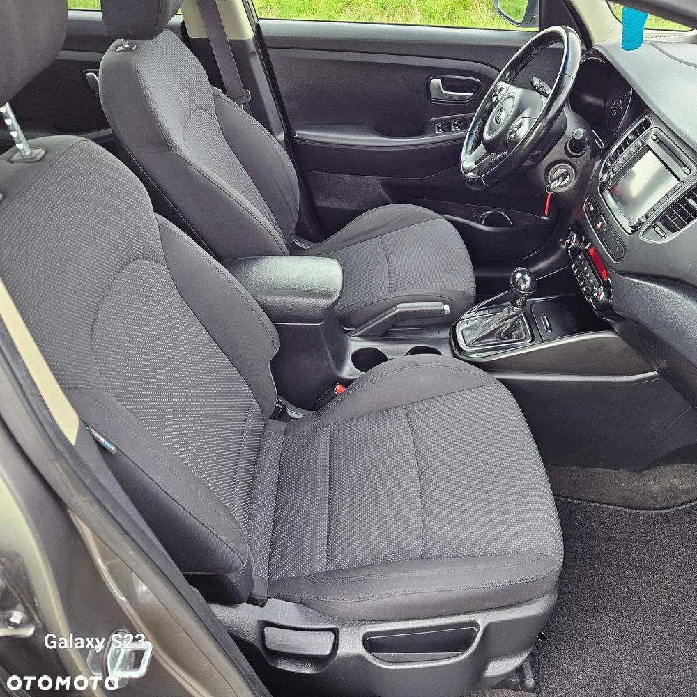 Kia Carens 1.7 CRDi 141 Dream Team Edition - 30