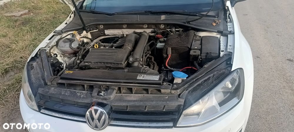 Volkswagen Golf 1.2 TSI BMT Comfortline - 9