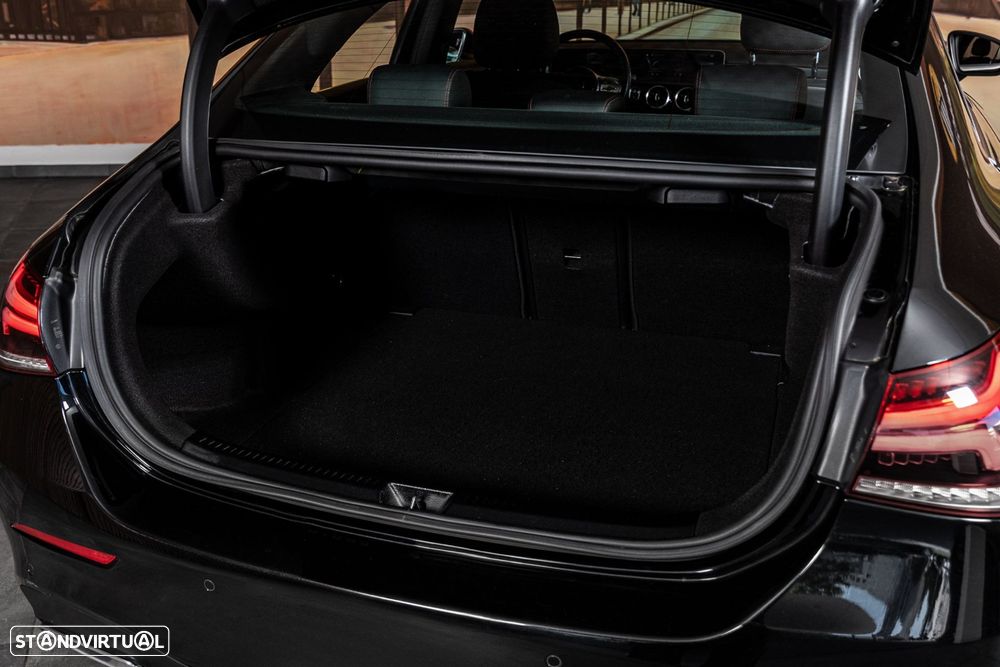 Mercedes-Benz A 180 Limousine d AMG Line Aut. - 28