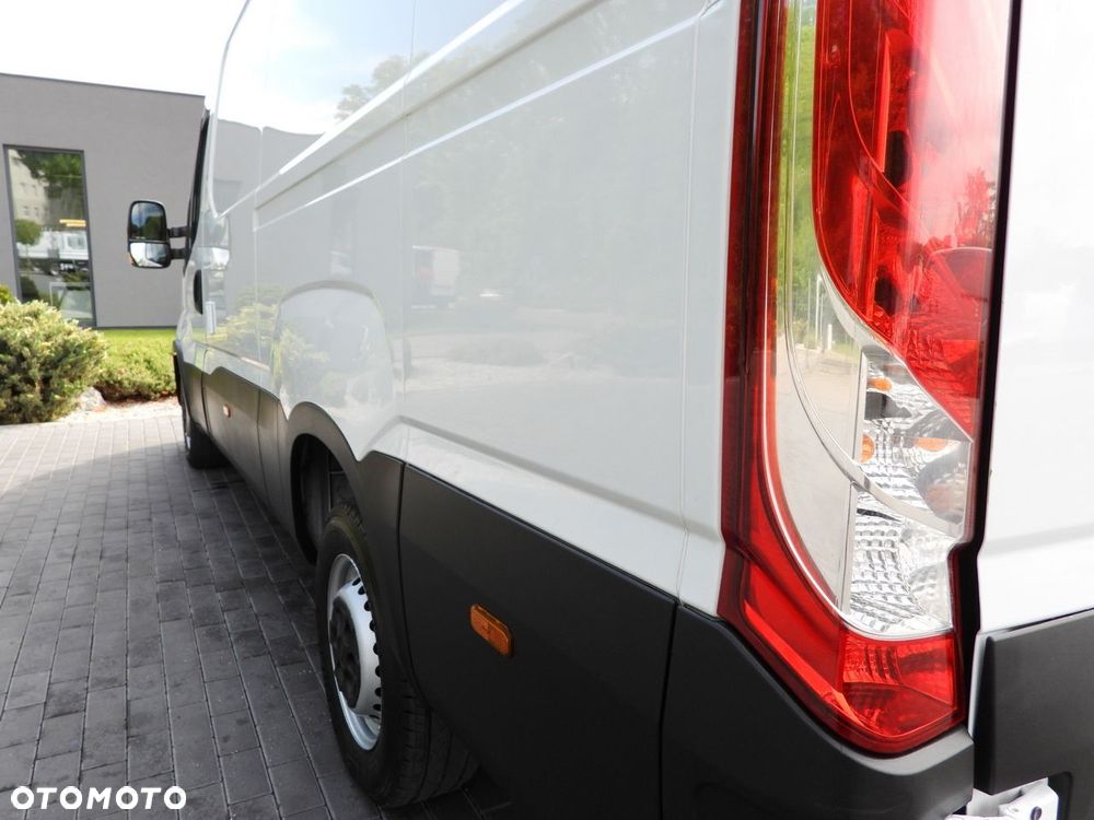 Iveco DAILY 35S14 FURGON CHŁODNIA -10*C ZASILANIE 230V TEMPOMAT AUTOMAT HI-MATIC KLIMATYZACJA  140KM - 19