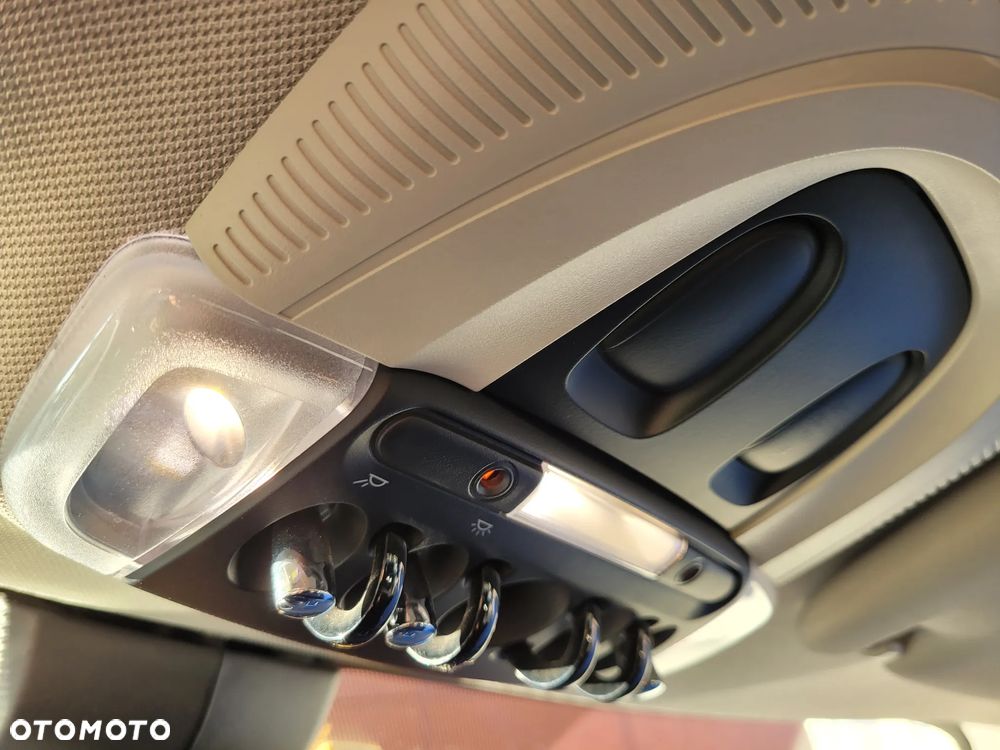 MINI Clubman Cooper D - 12