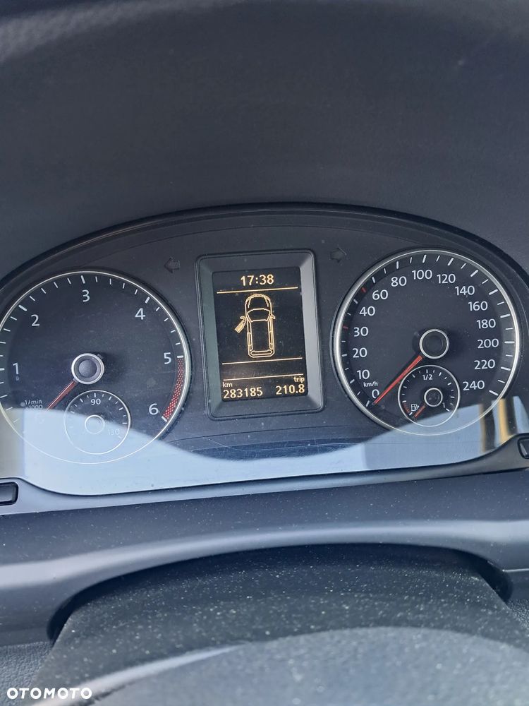 Volkswagen Touran 2.0 TDI DPF Comfortline - 6