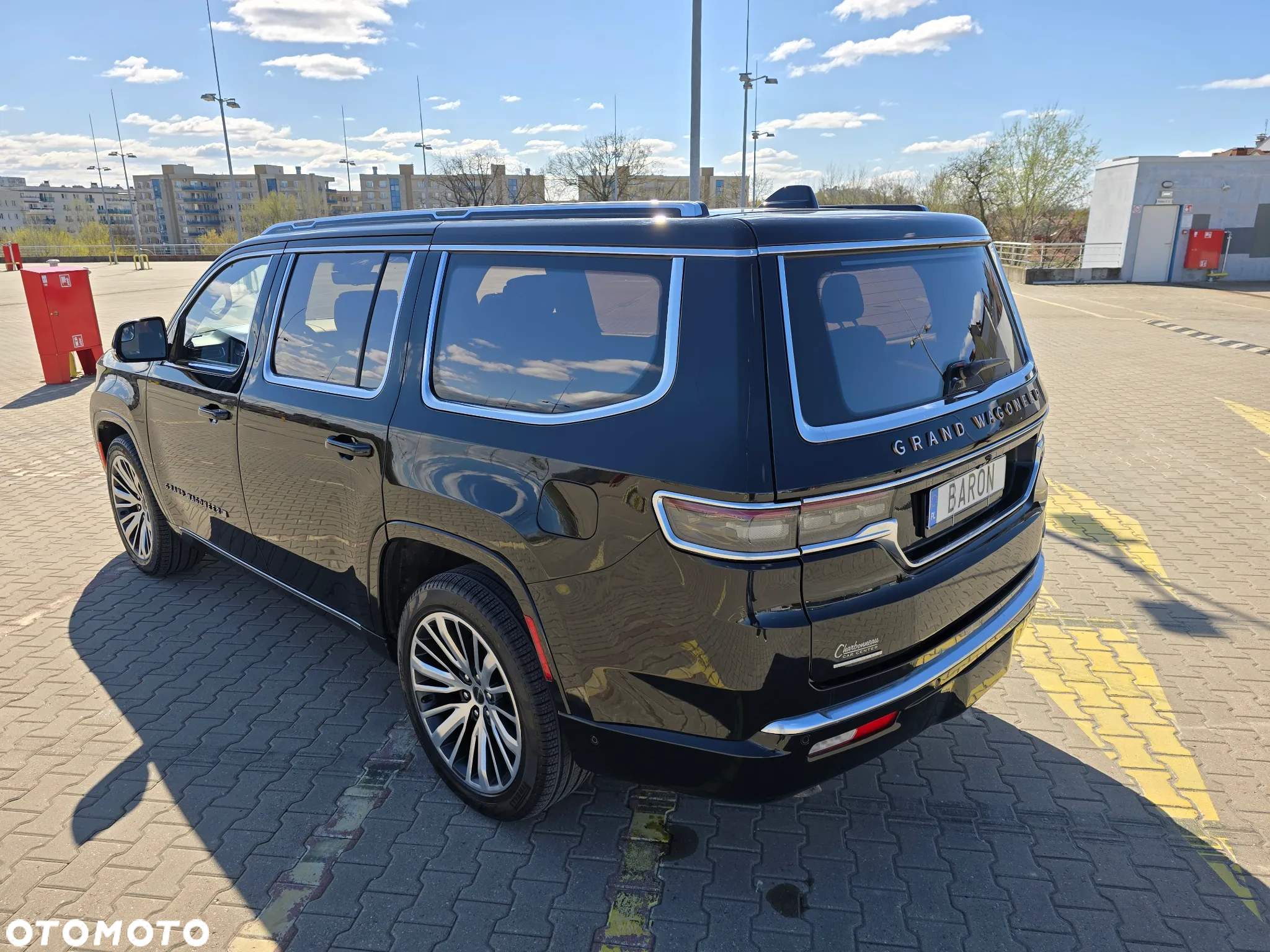 Jeep Wagoneer - 10