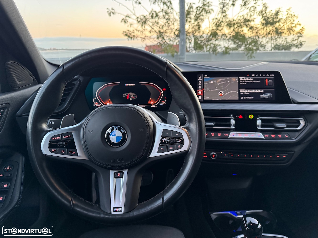 BMW M135i xDrive - 16