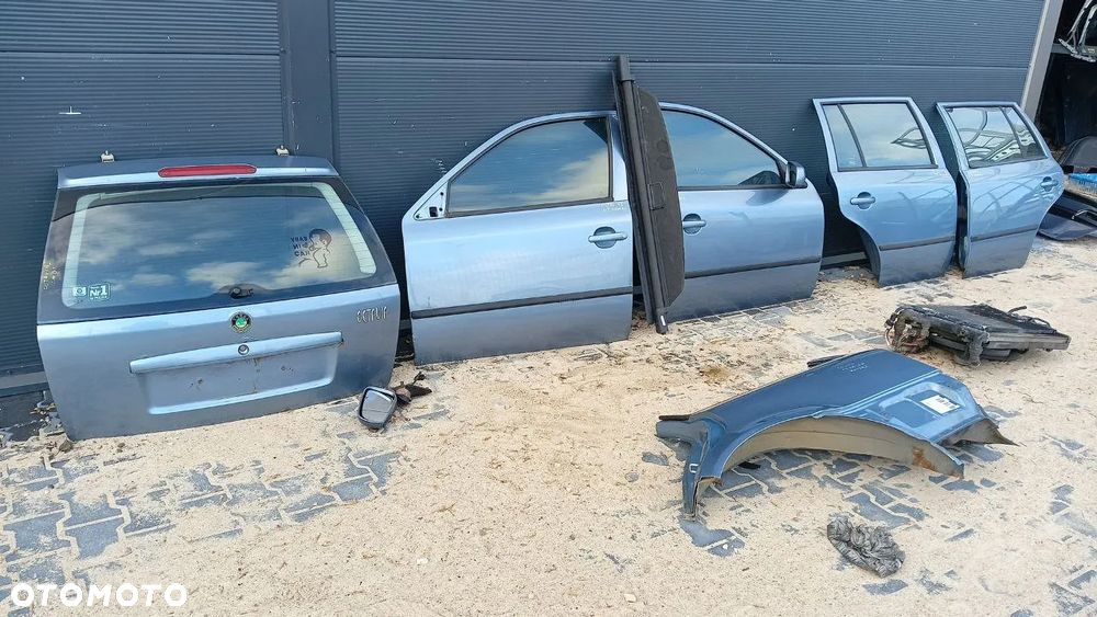 OCTAVIA I KOMBI DRZWI KLAPA BŁOTNIK CHŁODNICA WODY ROLETA BAGAŻNIKA - 2
