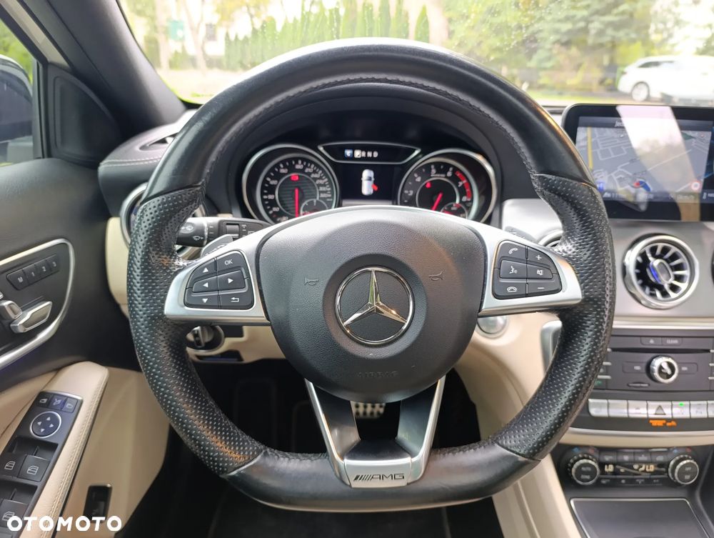 Mercedes-Benz GLA AMG 45 4-Matic - 11