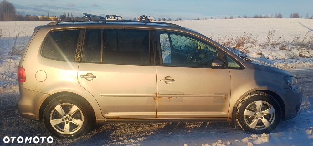 Volkswagen Touran - 9