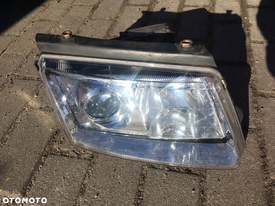 VW PASSAT B5 XENON KOMPLETNY PRAWY LAMPA PRAWA EUR - 1