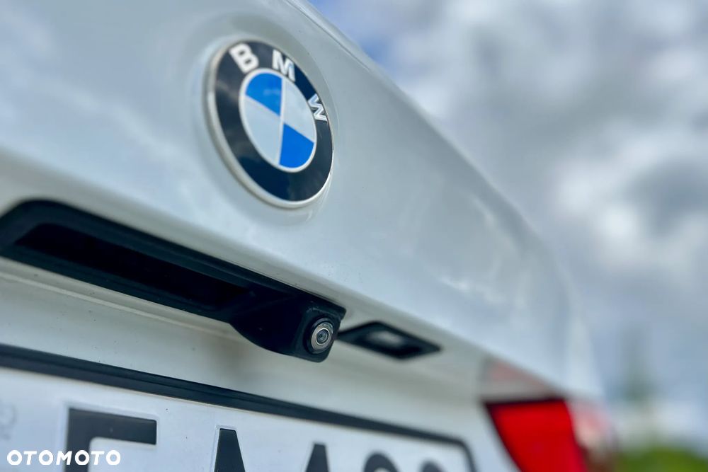 BMW Seria 5 520d xDrive M Sport sport - 32