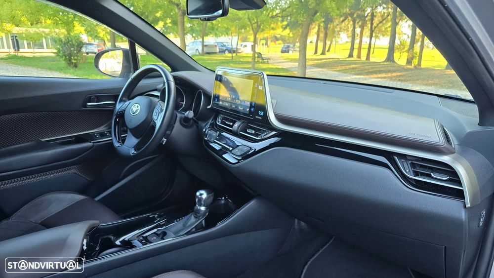 Toyota C-HR 1.8 HSD Exclusive+P.Luxury - 37