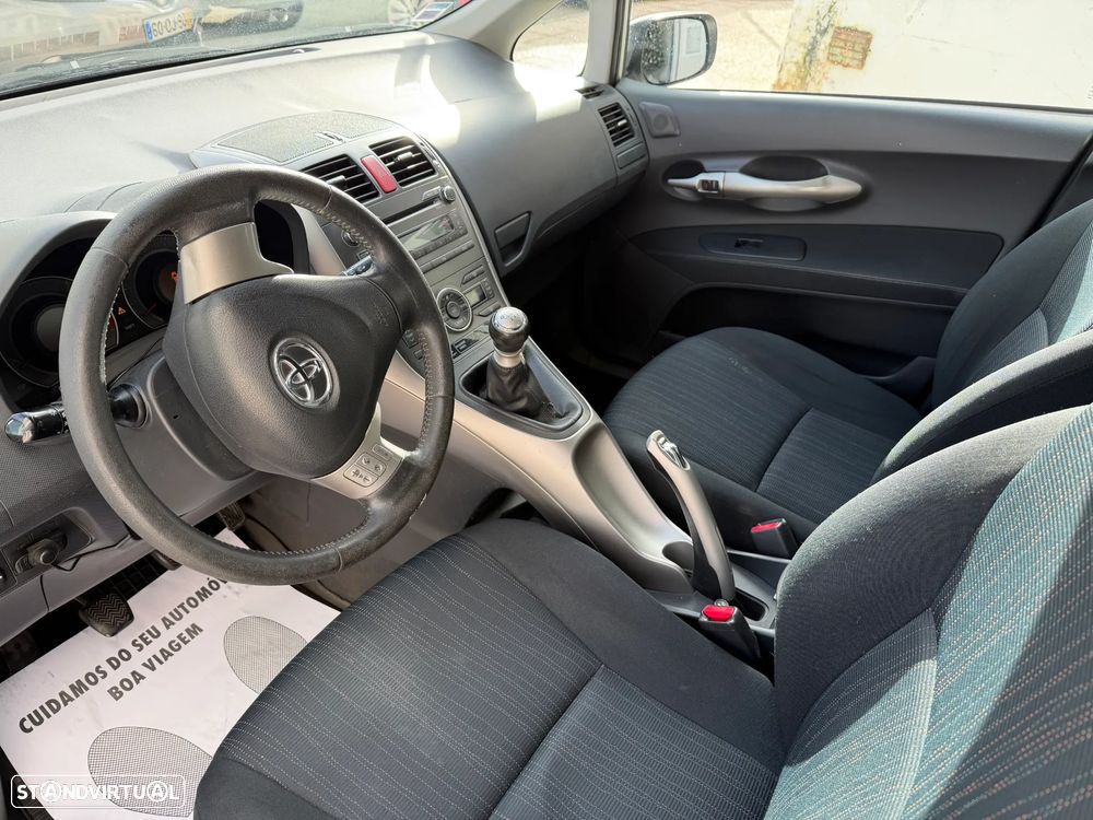 Toyota Auris 1.4 D-4D AC DPF - 11