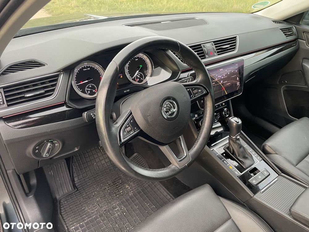 Skoda Superb 2.0 TDI 4x4 DSG L&K - 13