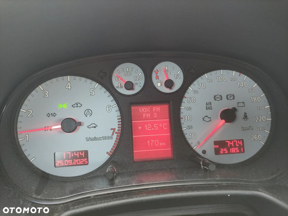 Audi A3 Sportback 1.8T Ambiente - 12