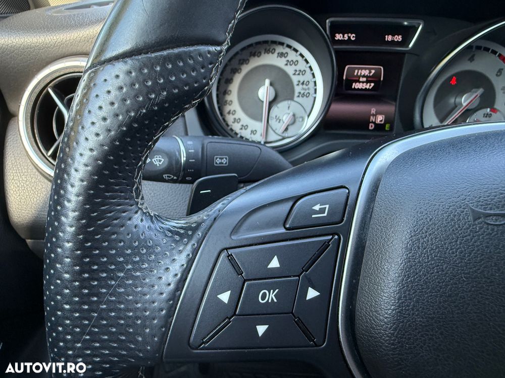 Mercedes-Benz CLA 220 CDI 7G-DCT AMG Line - 24