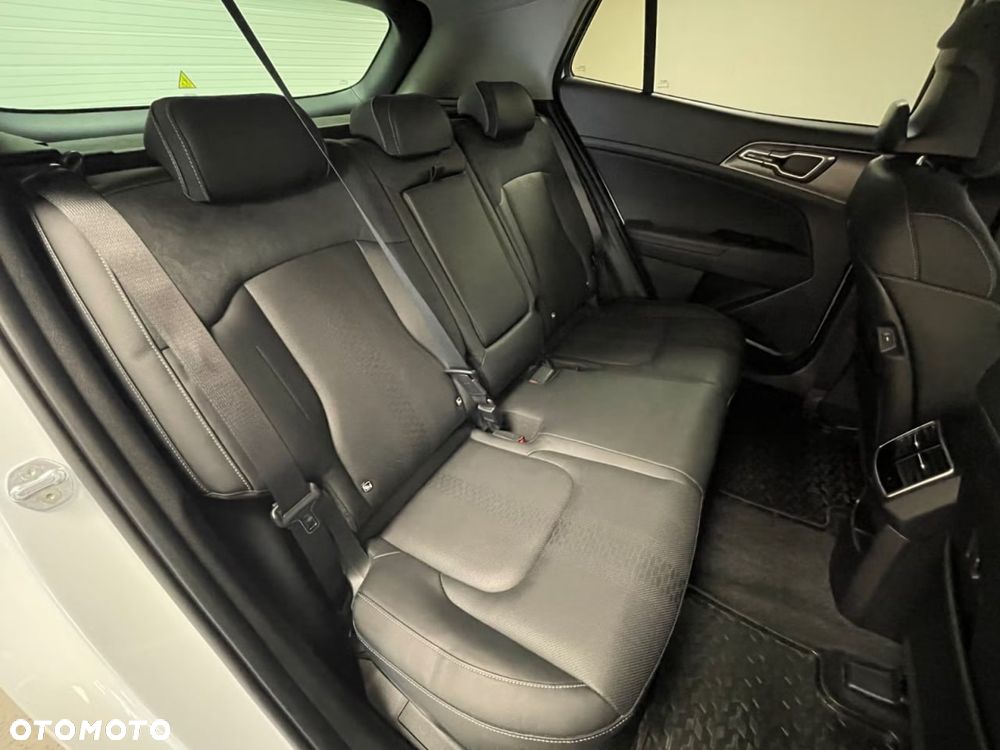 Kia Sportage 1.6 T-GDI AWD Basis - 18