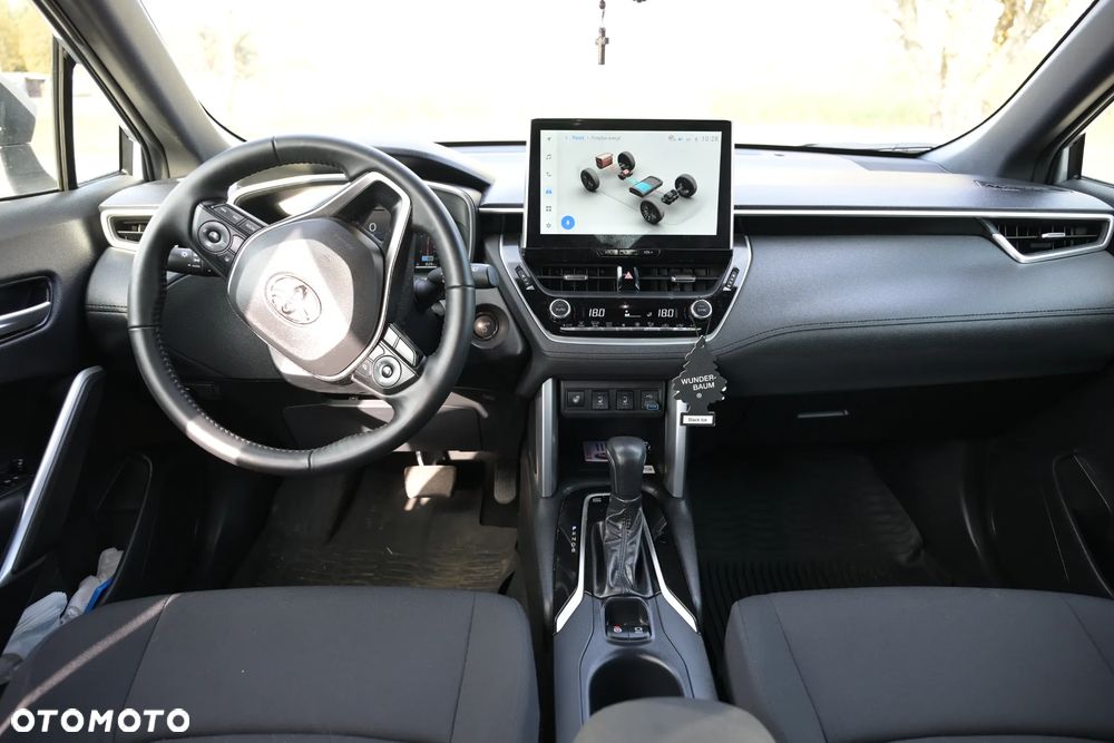 Toyota Corolla Cross - 13