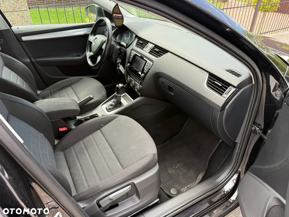 Skoda Octavia 2.0 TDI Elegance DSG - 10