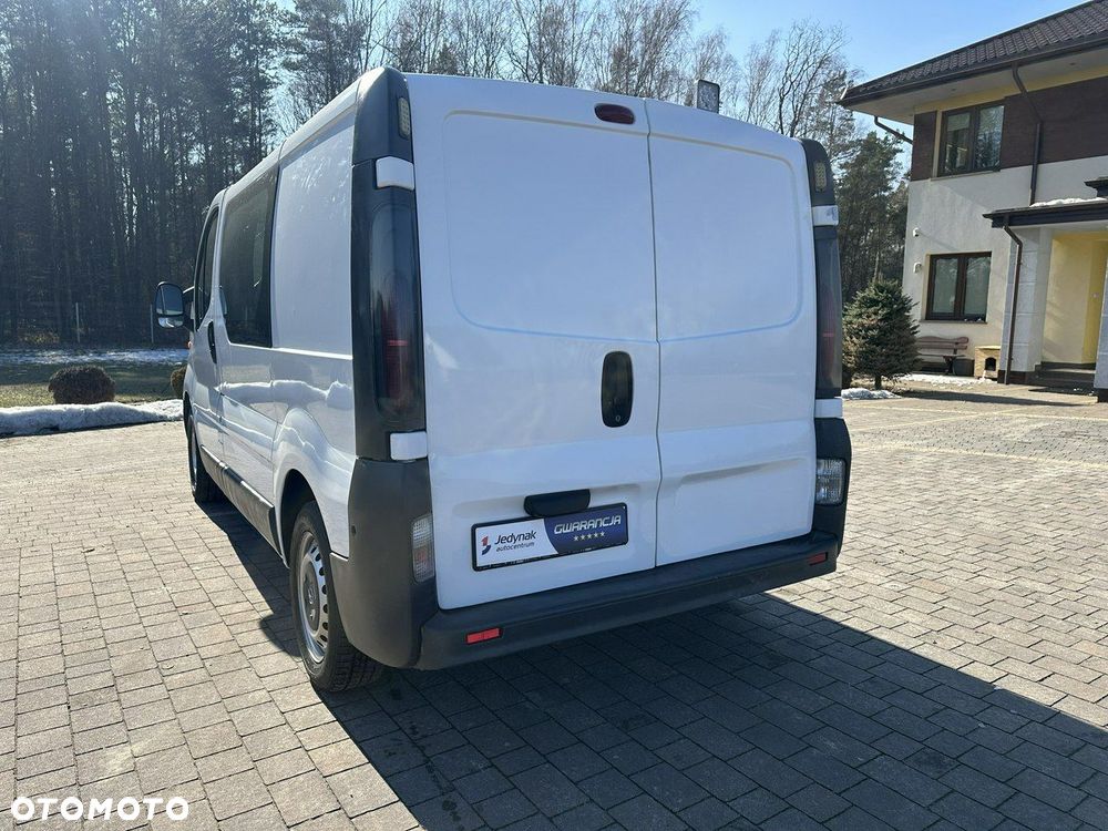 Opel Vivaro - 8