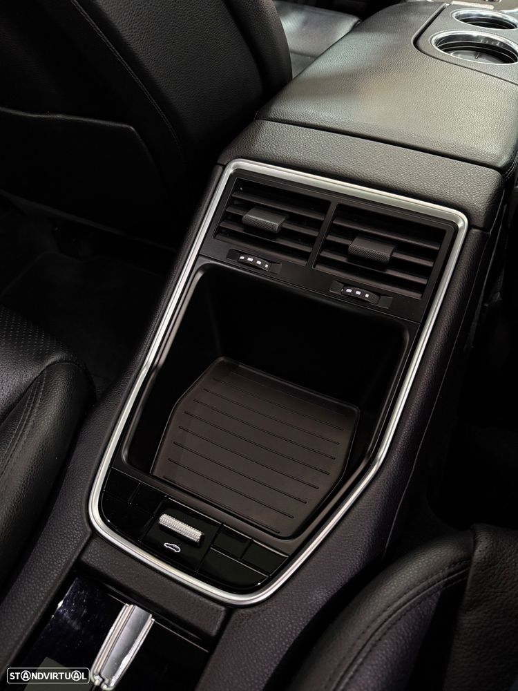 Porsche Panamera 4 Executive - 33