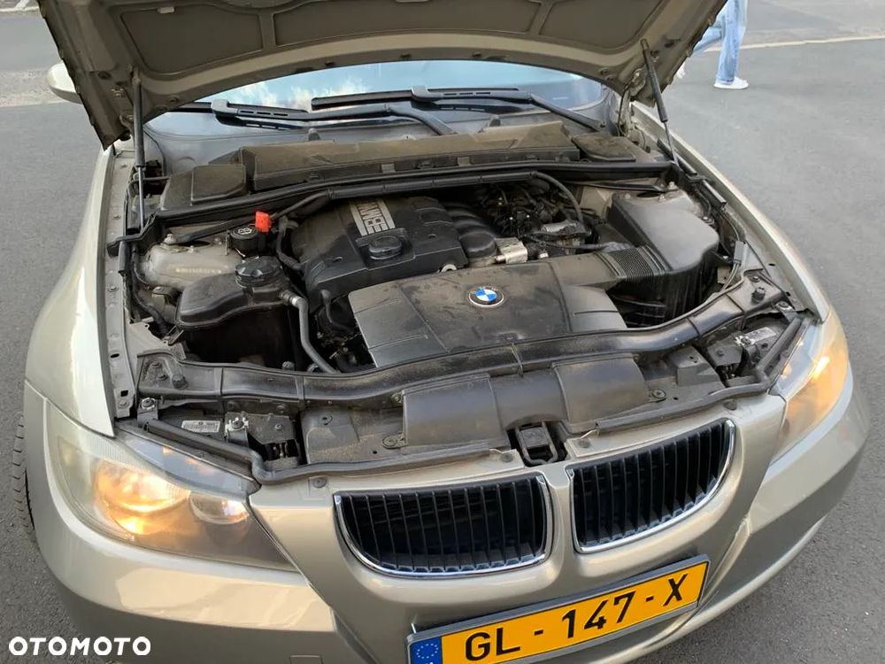 BMW Seria 5 520i - 10
