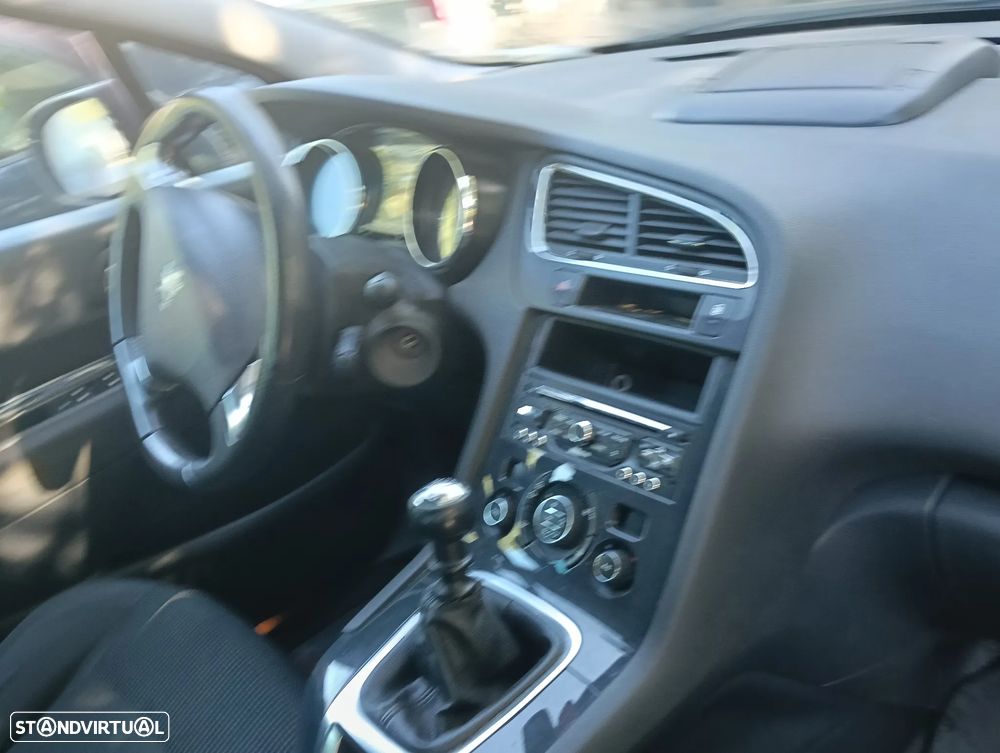 Peugeot 5008 1.6 HDi 7L SE Style - 11
