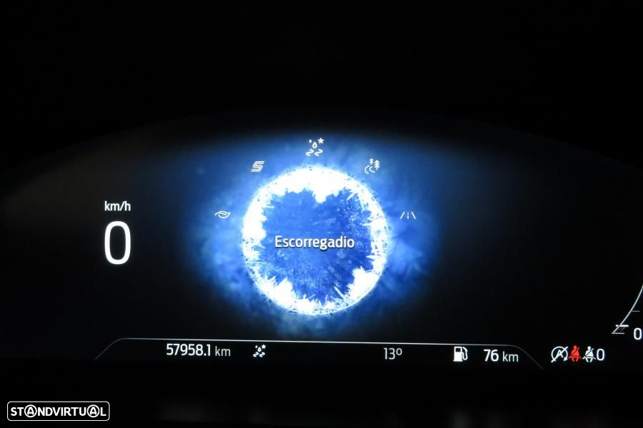 Ford Focus 1.0 EcoBoost Active X - 27