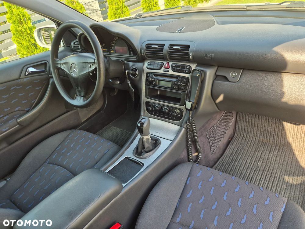 Mercedes-Benz Klasa C 180 Kompressor Sportcoupe - 9