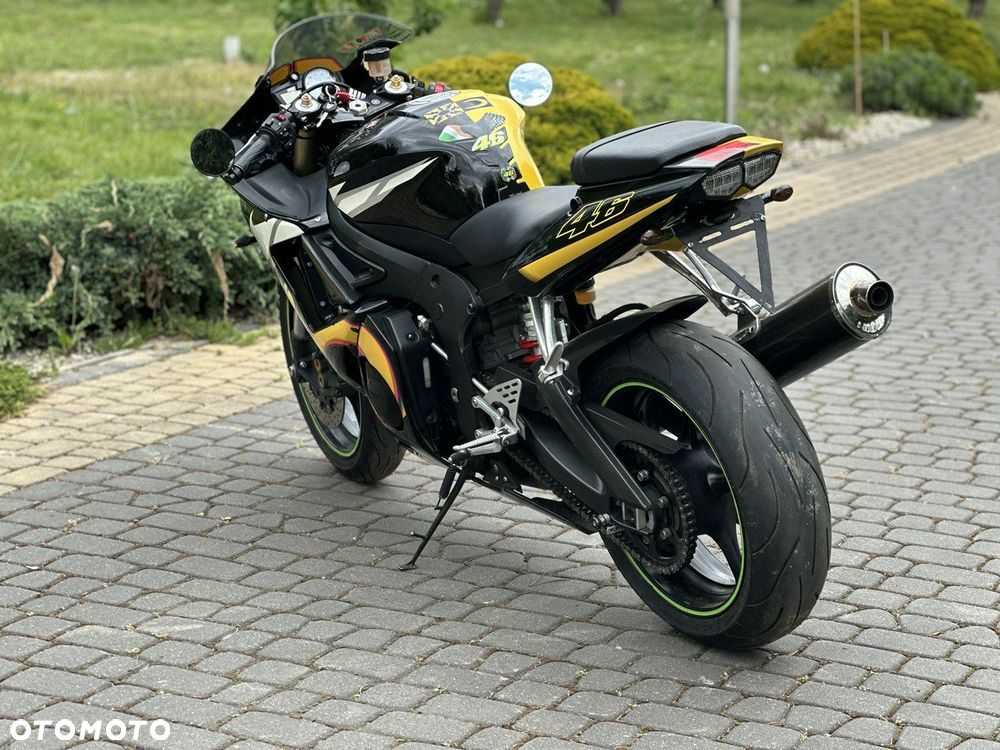 Yamaha R6 - 7