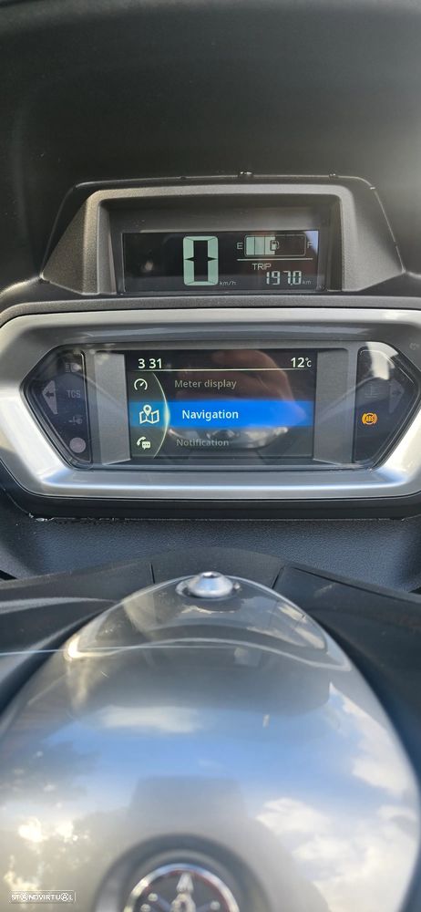 Yamaha X-Max Tech max - 8