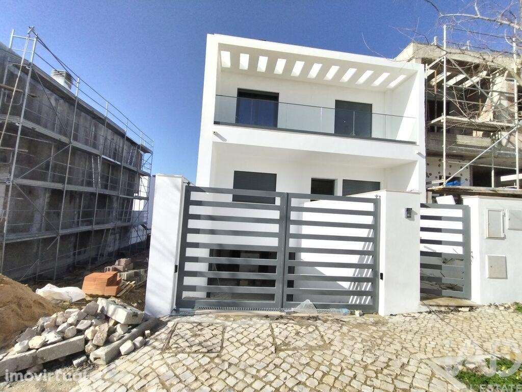 Moradia geminada T3 em Tavira de 225 m2 - Grande imagem: 2/32