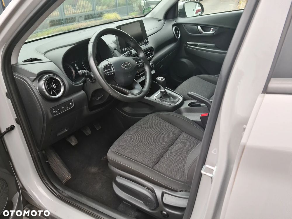 Hyundai Kona - 24