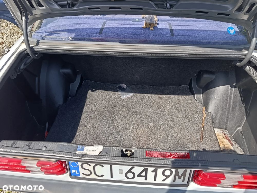 Mercedes-Benz W201 (190) - 14