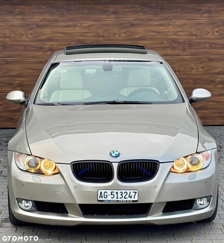 BMW Seria 3 330i Edition Exclusive - 3