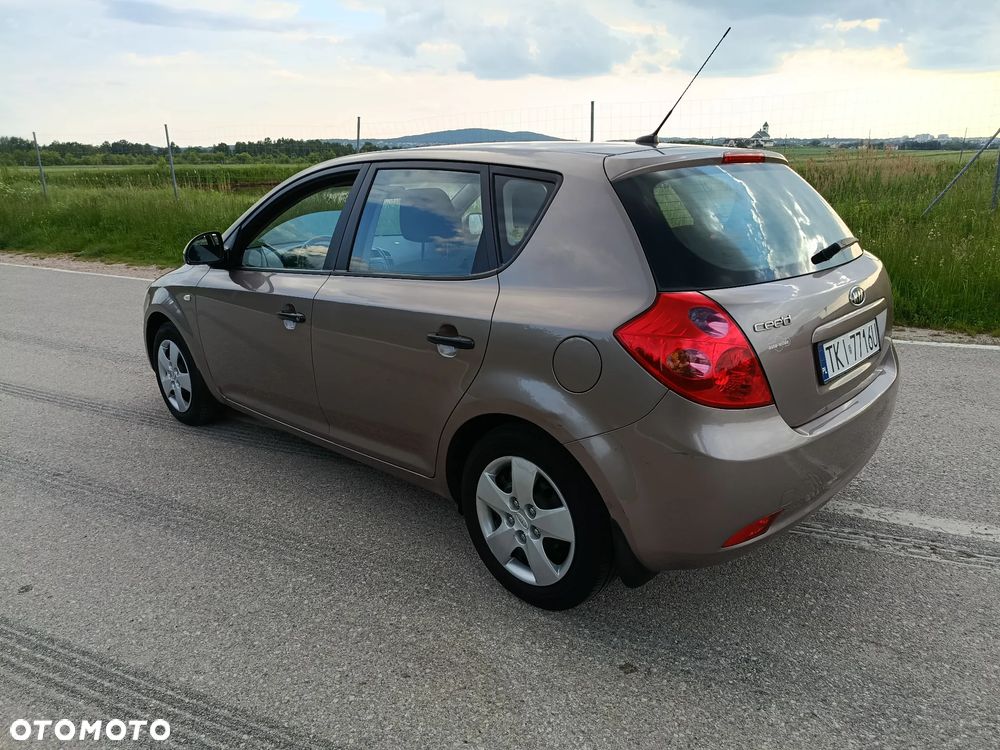 Kia Ceed 1.4 CVVT LX Basis - 16