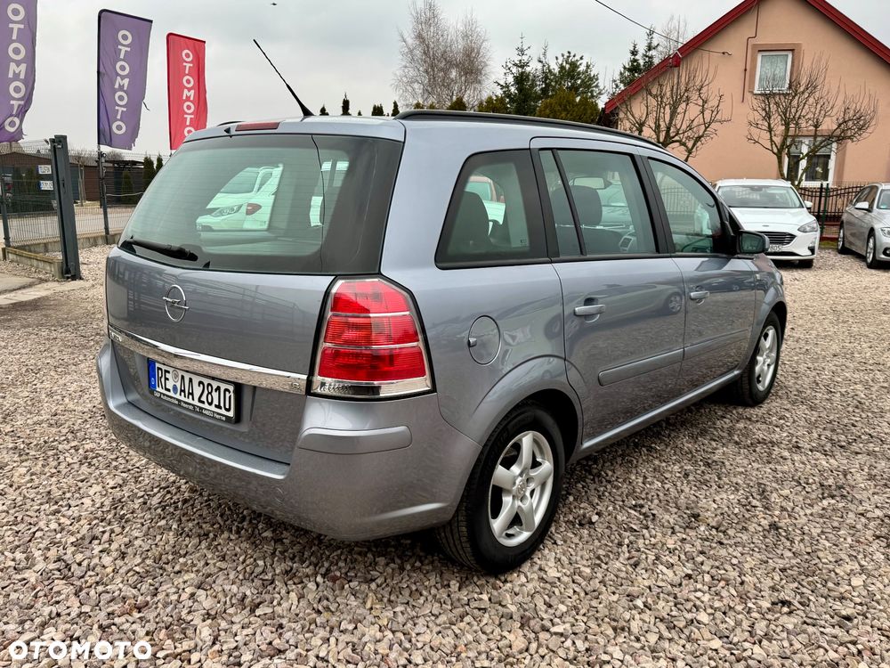 Opel Zafira - 17