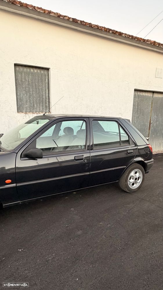 Ford Fiesta - 5