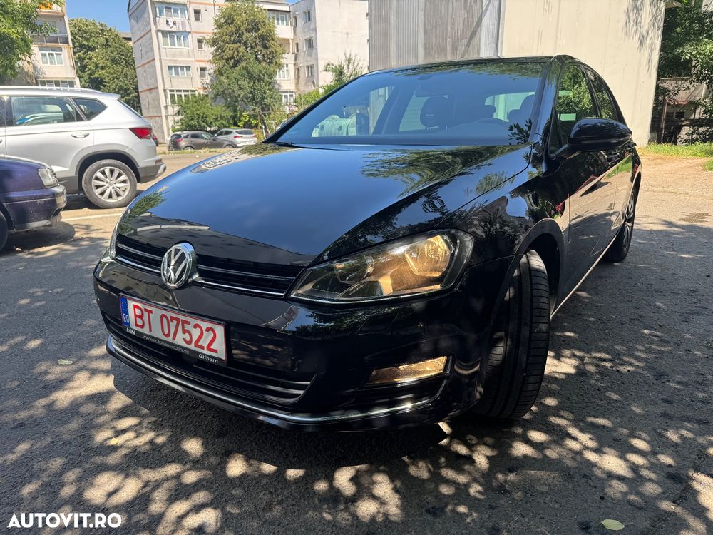 Volkswagen Golf - 2
