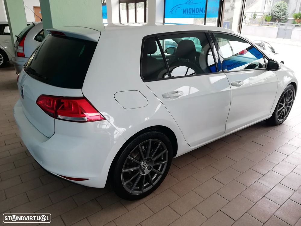 VW Golf 1.6 TDI BlueMotion Lounge - 4