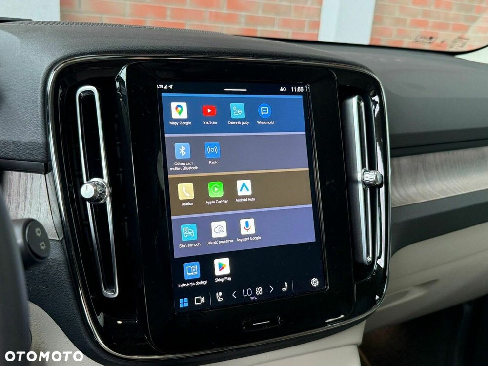 Volvo XC 40 B4 AWD Plus Bright - 24