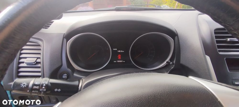 Mitsubishi ASX - 4