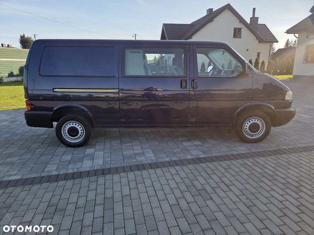 Volkswagen T4 2.5TDI 102KM LONG ORYGINAŁ PRZEBIEG ZADBANY DUBEL KABINA - 3