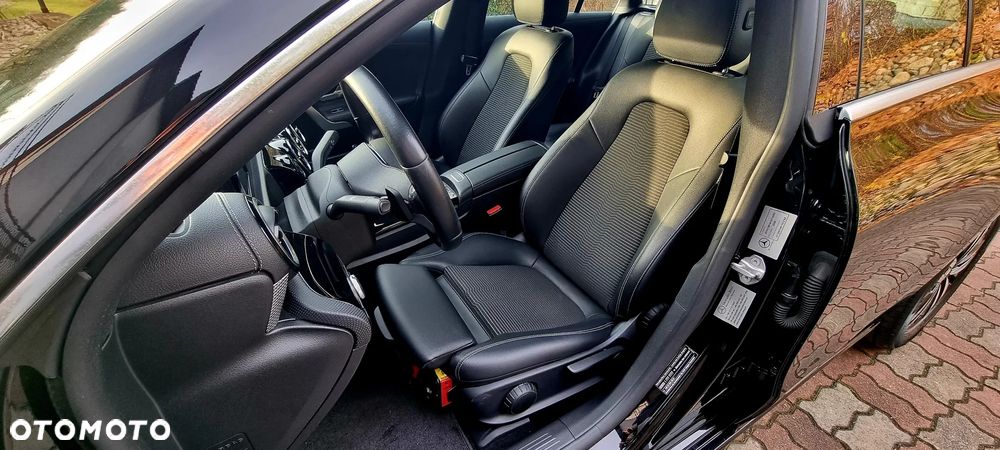 Mercedes-Benz CLA 220 d Edition 1 8G-DCT - 20