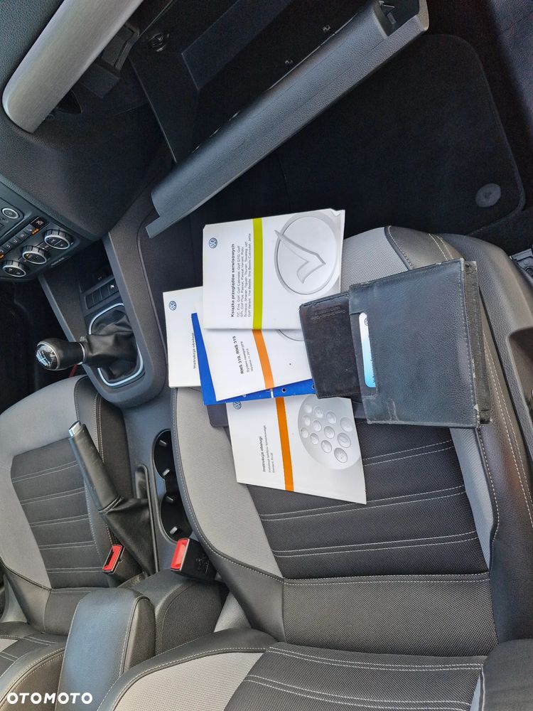 Volkswagen Jetta - 32