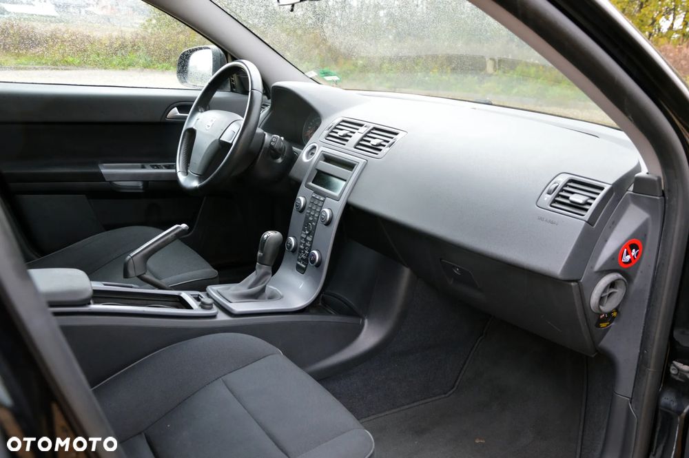 Volvo V50 D2 Momentum - 29