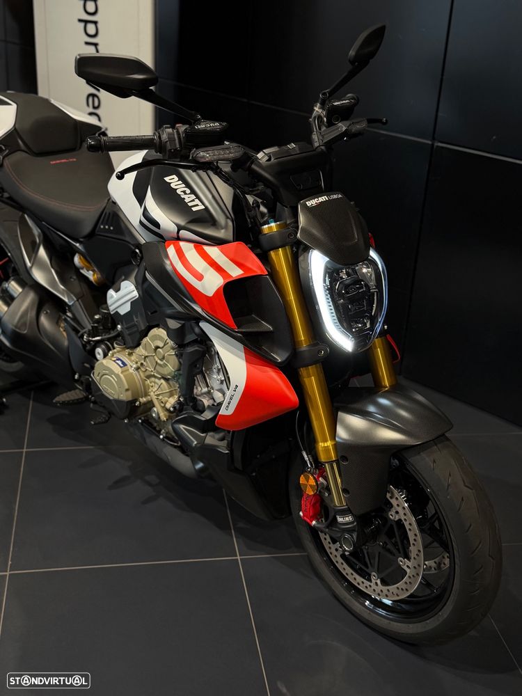 Ducati Diavel V4 RS - 12