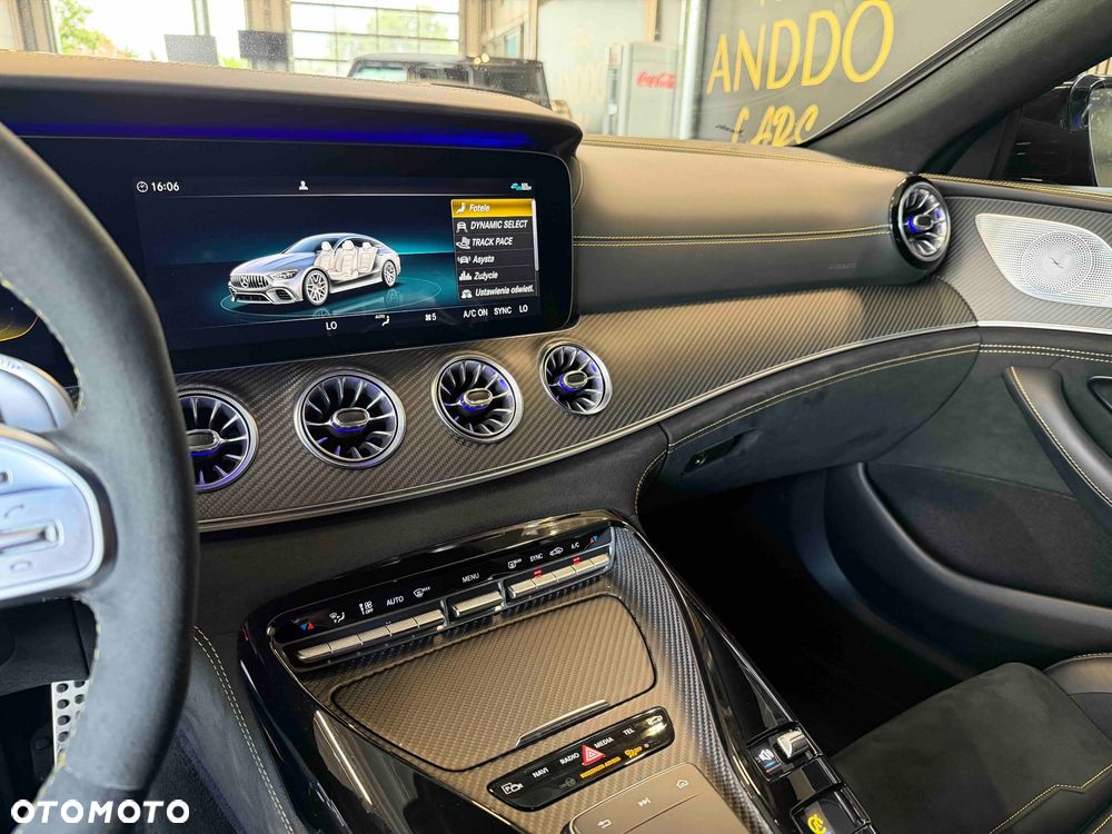 Mercedes-Benz AMG GT 63 4-Matic+ - 29
