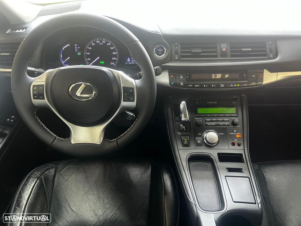 Lexus CT 200h Luxury - 21