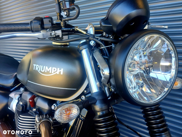 Triumph Street Twin